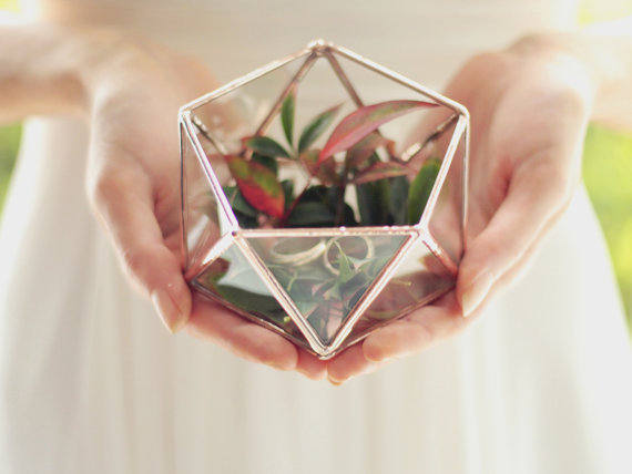 Alternative zum Ringkissen eine Glaspyramide